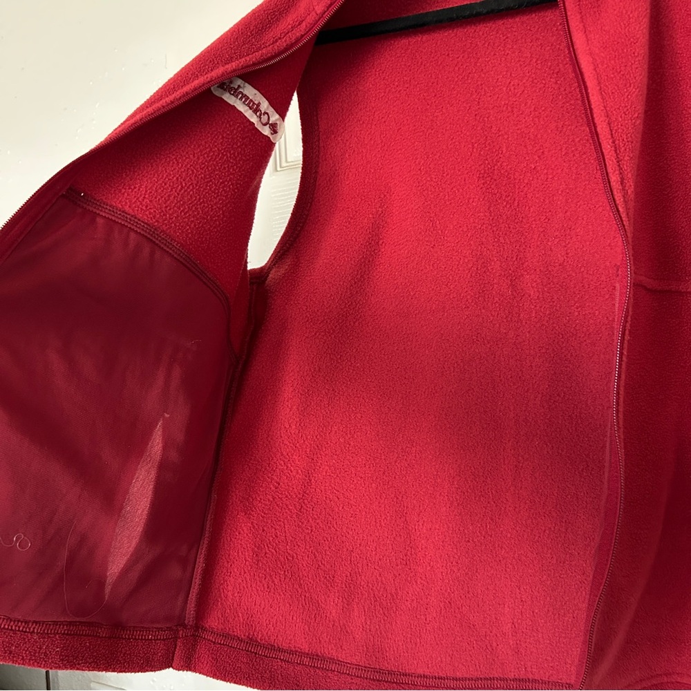 Columbia women’s red fleece vest - Picture 8 of 9
